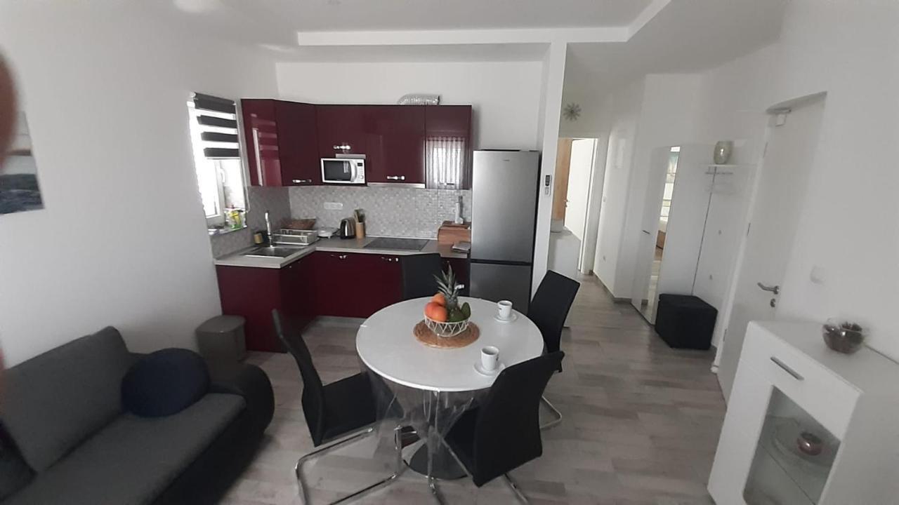 Apartmani Lucija Povljana Zewnętrze zdjęcie