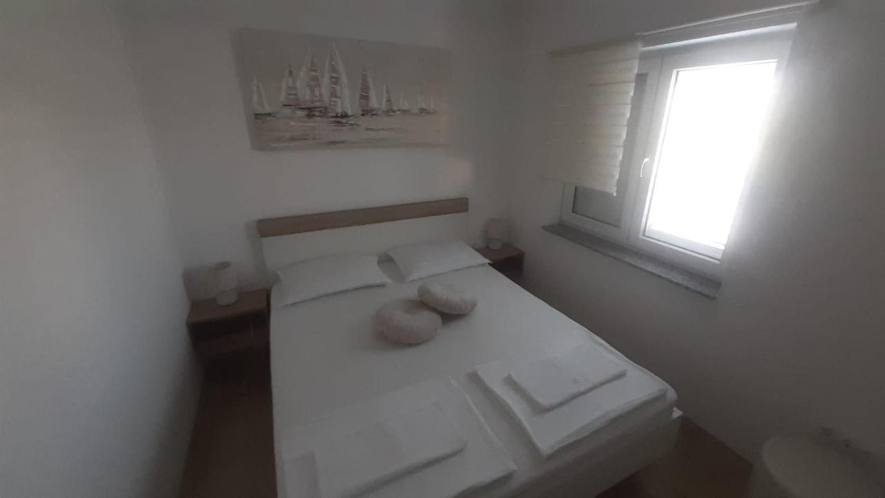 Apartmani Lucija Povljana Zewnętrze zdjęcie